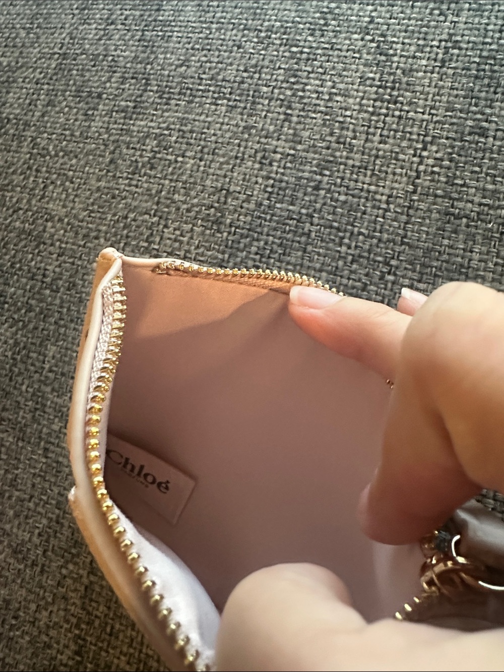 Chloe Fragrance Mauve Tan/Pink Pebbled Faux Leather Studded Zip Pouch - Picture 5 of 7